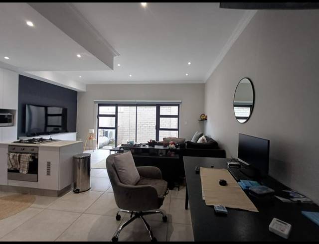 4 BEDROOM APARTMENT FOR SALE IN MORNINGSIDE